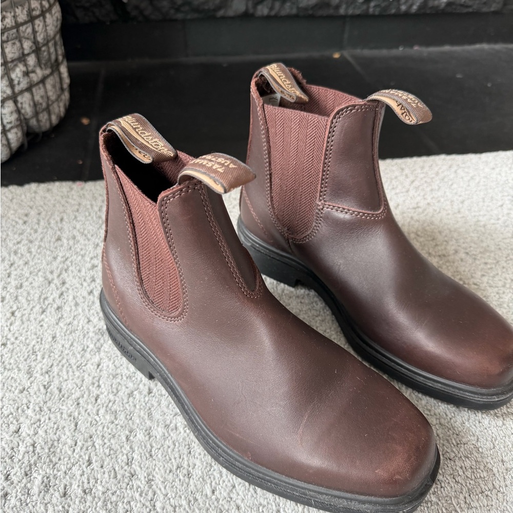 Blundstone Dark Brown Chelsea Boots